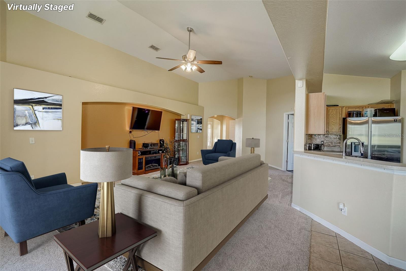 VISTA DEL LAGO PH 01 - Residential