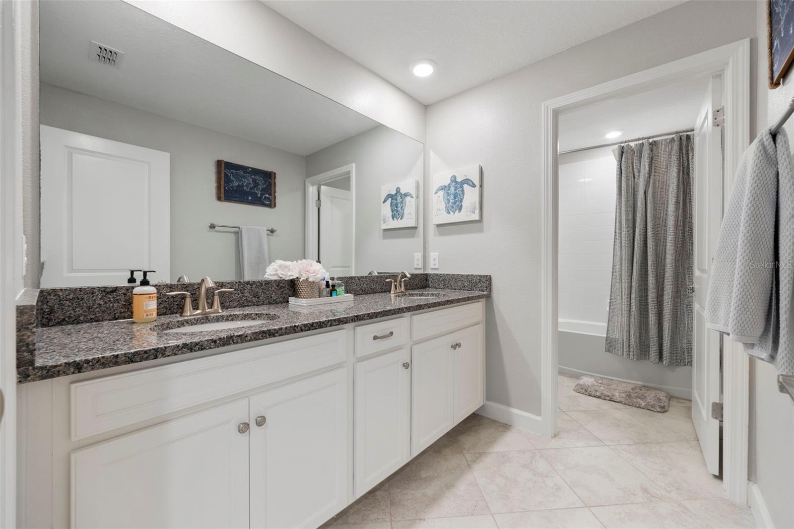 MEADOW POINTE 4 PRCL N O & P EN - Residential