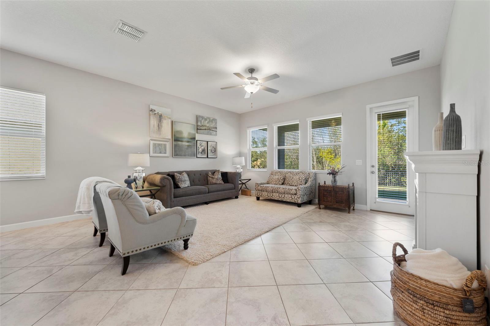 MEADOW POINTE 4 PRCL N O & P EN - Residential