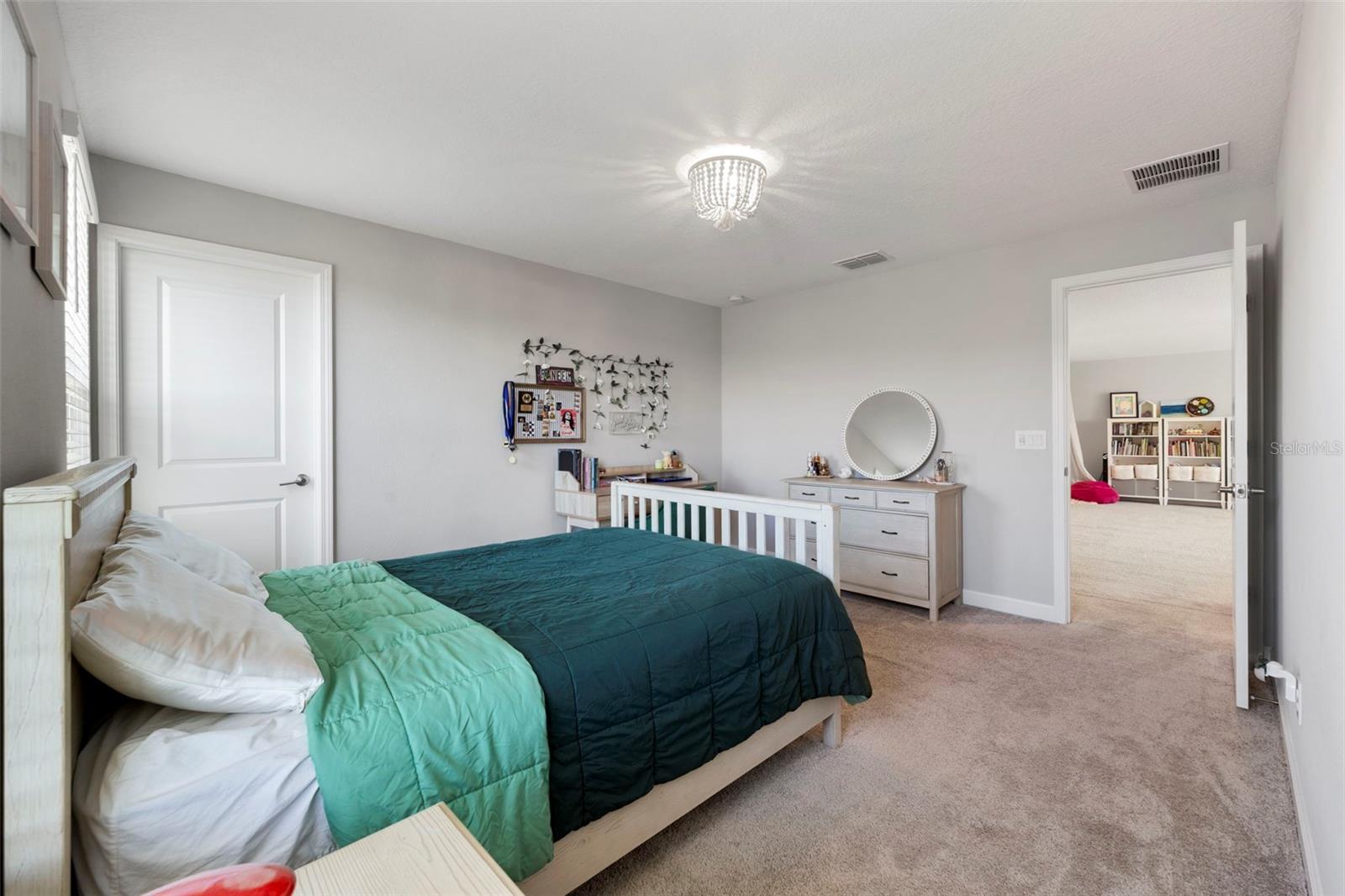 MEADOW POINTE 4 PRCL N O & P EN - Residential