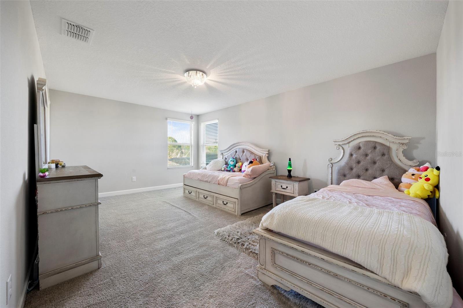 MEADOW POINTE 4 PRCL N O & P EN - Residential