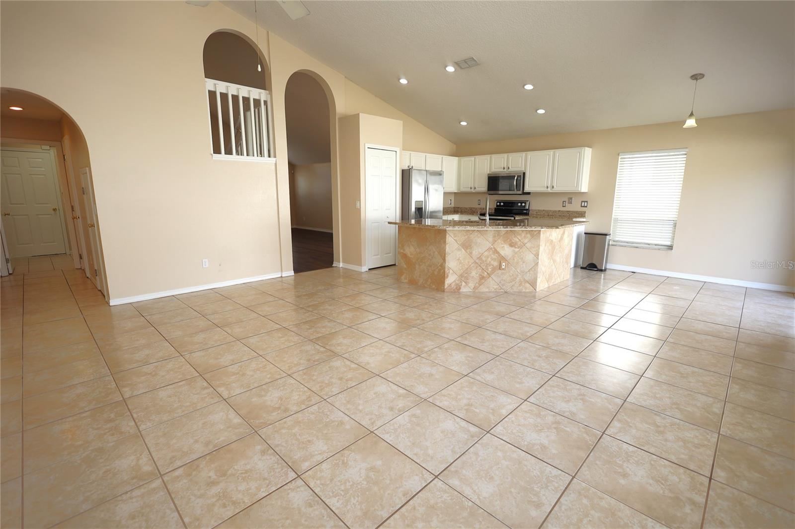 VILLAGES 02 AT EASTWOOD PH 01 - Residential Lease