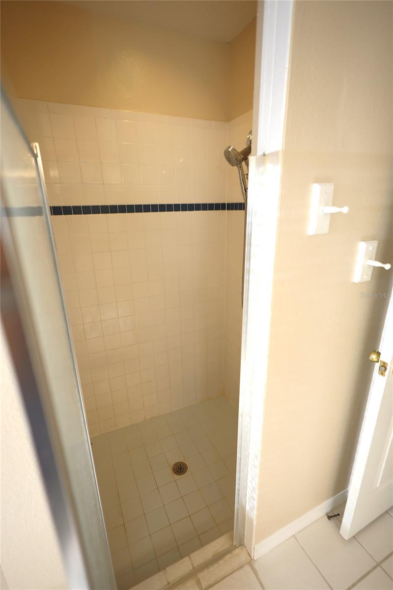 VILLAGES 02 AT EASTWOOD PH 01 - Residential Lease