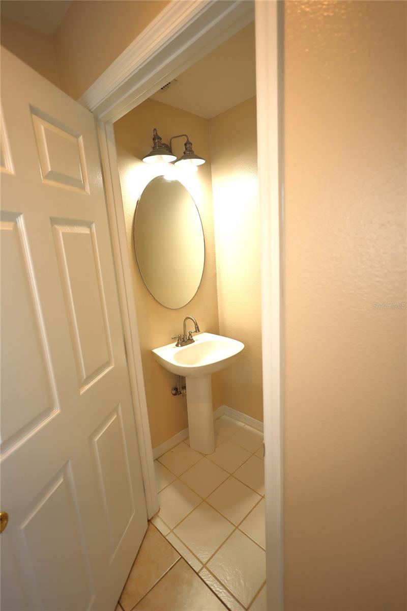 VILLAGES 02 AT EASTWOOD PH 01 - Residential Lease