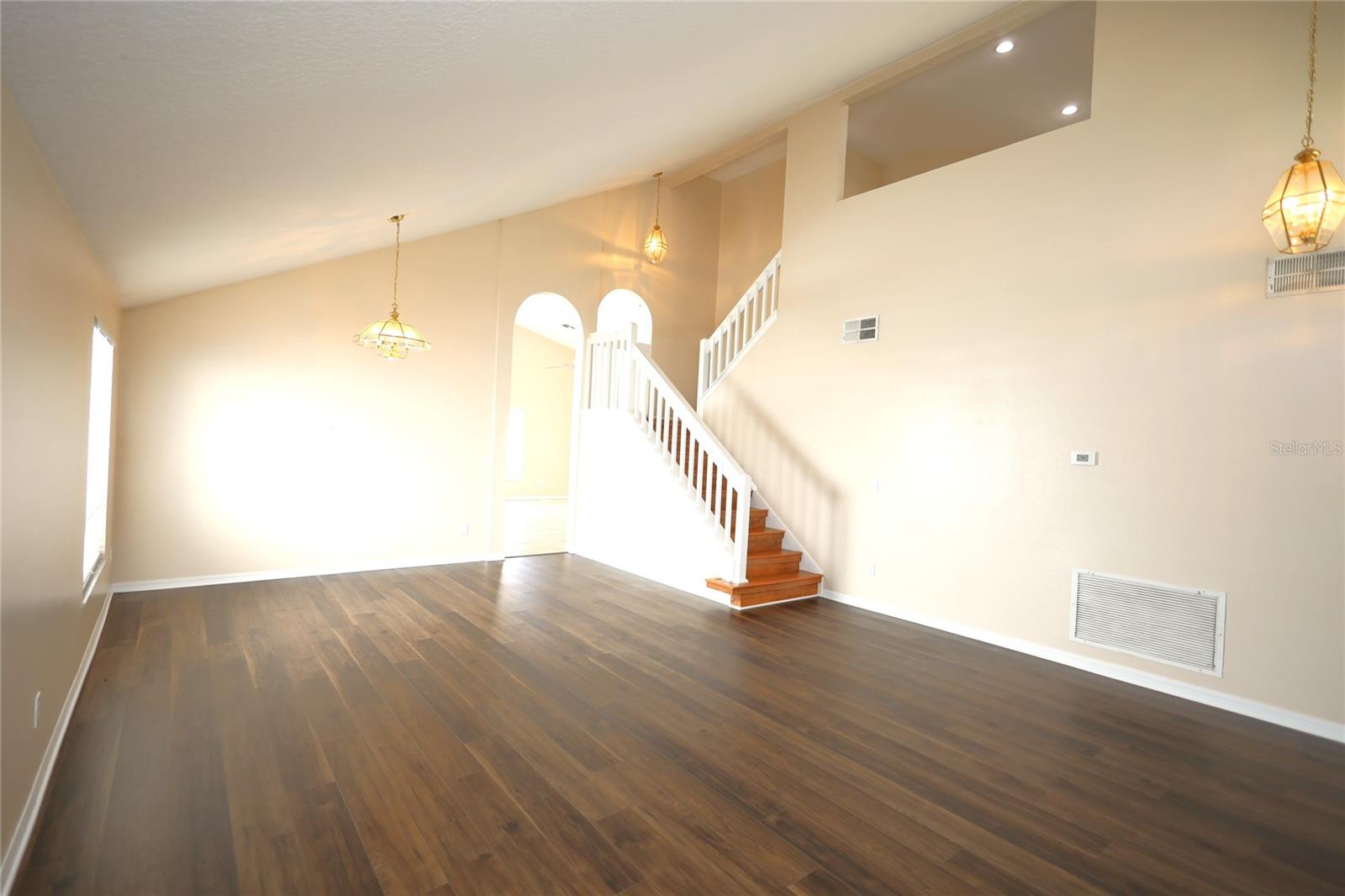 VILLAGES 02 AT EASTWOOD PH 01 - Residential Lease