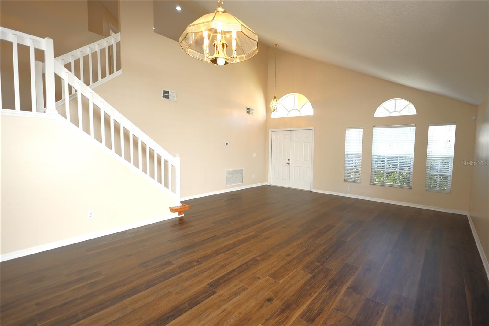 VILLAGES 02 AT EASTWOOD PH 01 - Residential Lease