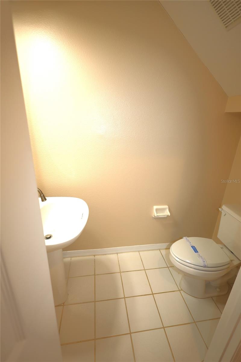 VILLAGES 02 AT EASTWOOD PH 01 - Residential Lease