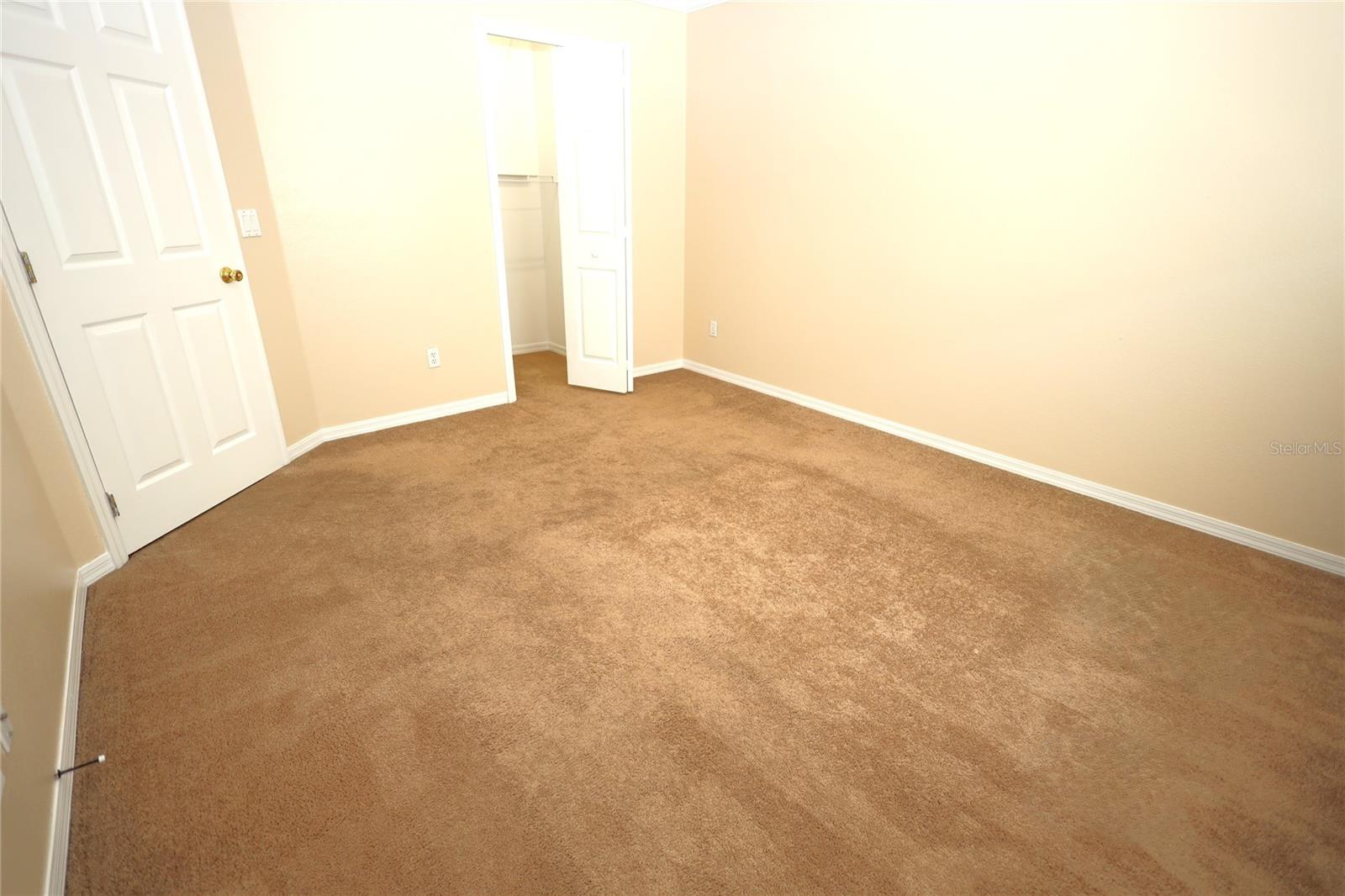 VILLAGES 02 AT EASTWOOD PH 01 - Residential Lease