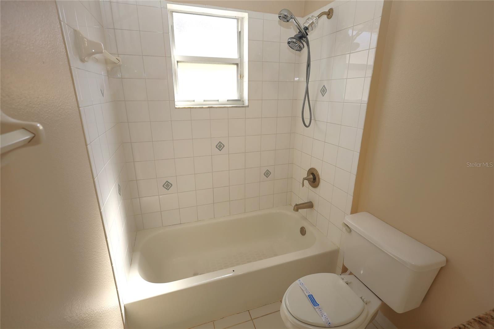 VILLAGES 02 AT EASTWOOD PH 01 - Residential Lease