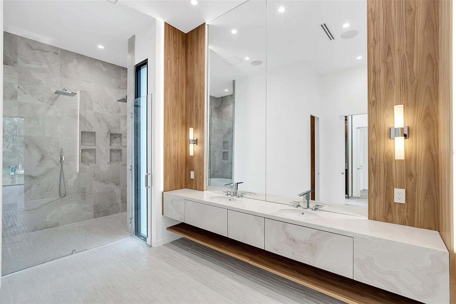 LAKE BUTLER ESTATES - Residential