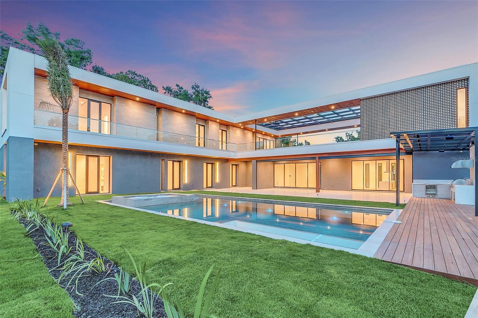 LAKE BUTLER ESTATES - Residential