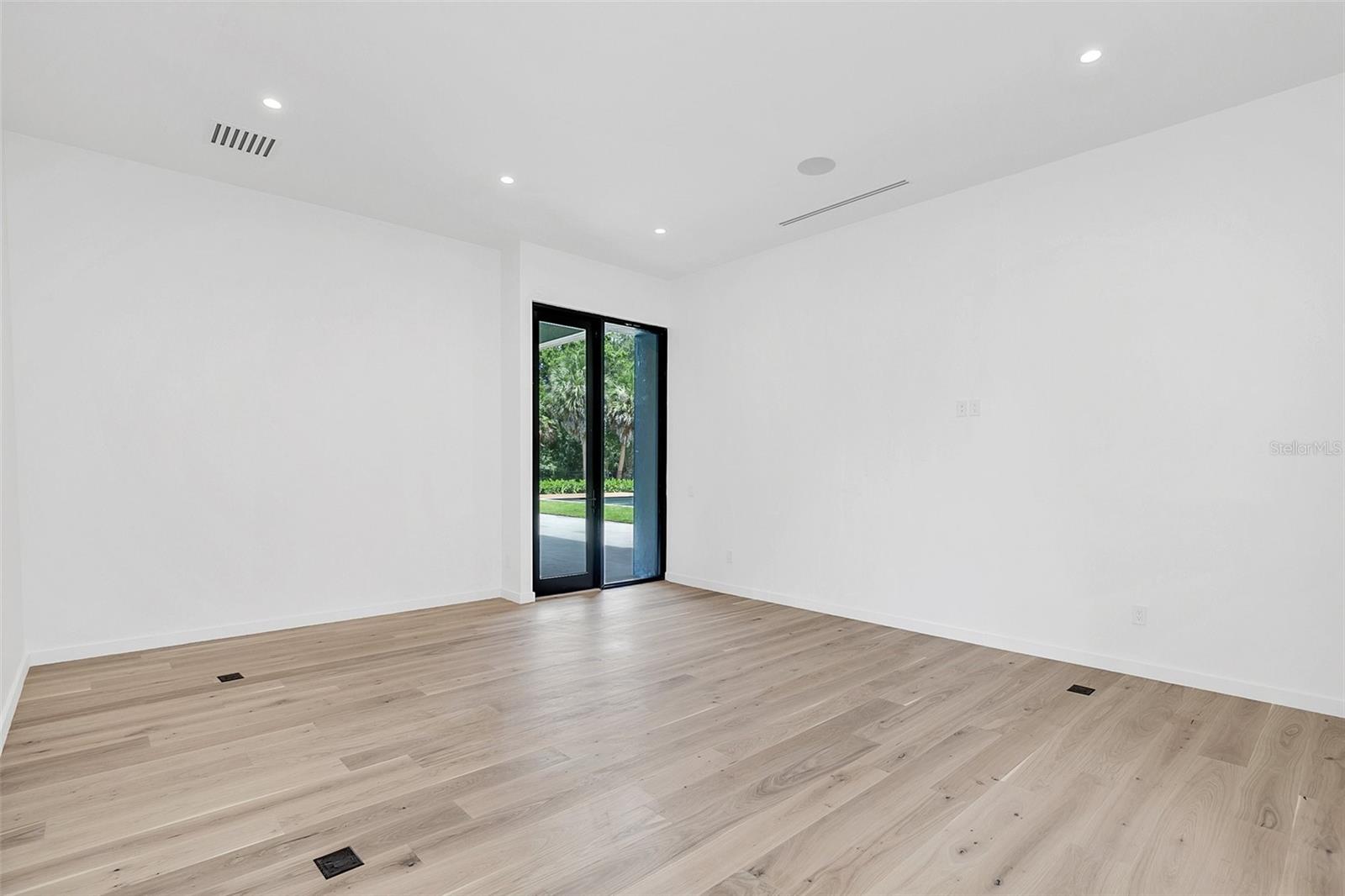 LAKE BUTLER ESTATES - Residential