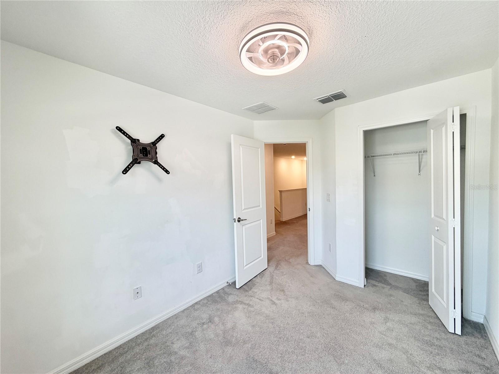 TOWNES/DARLINGTON, TOWNES AT DARLINGTON - Residential Lease