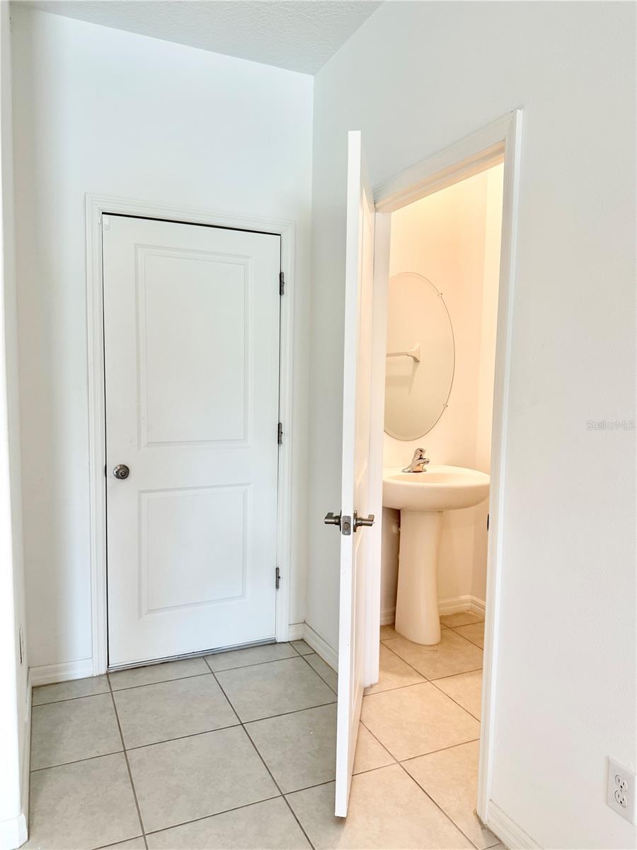 TOWNES/DARLINGTON, TOWNES AT DARLINGTON - Residential Lease