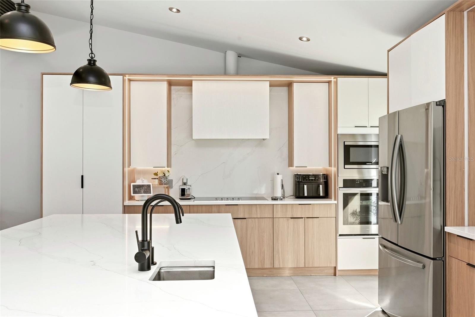 ORANGE TREE COUNTRY CLUB - Residential