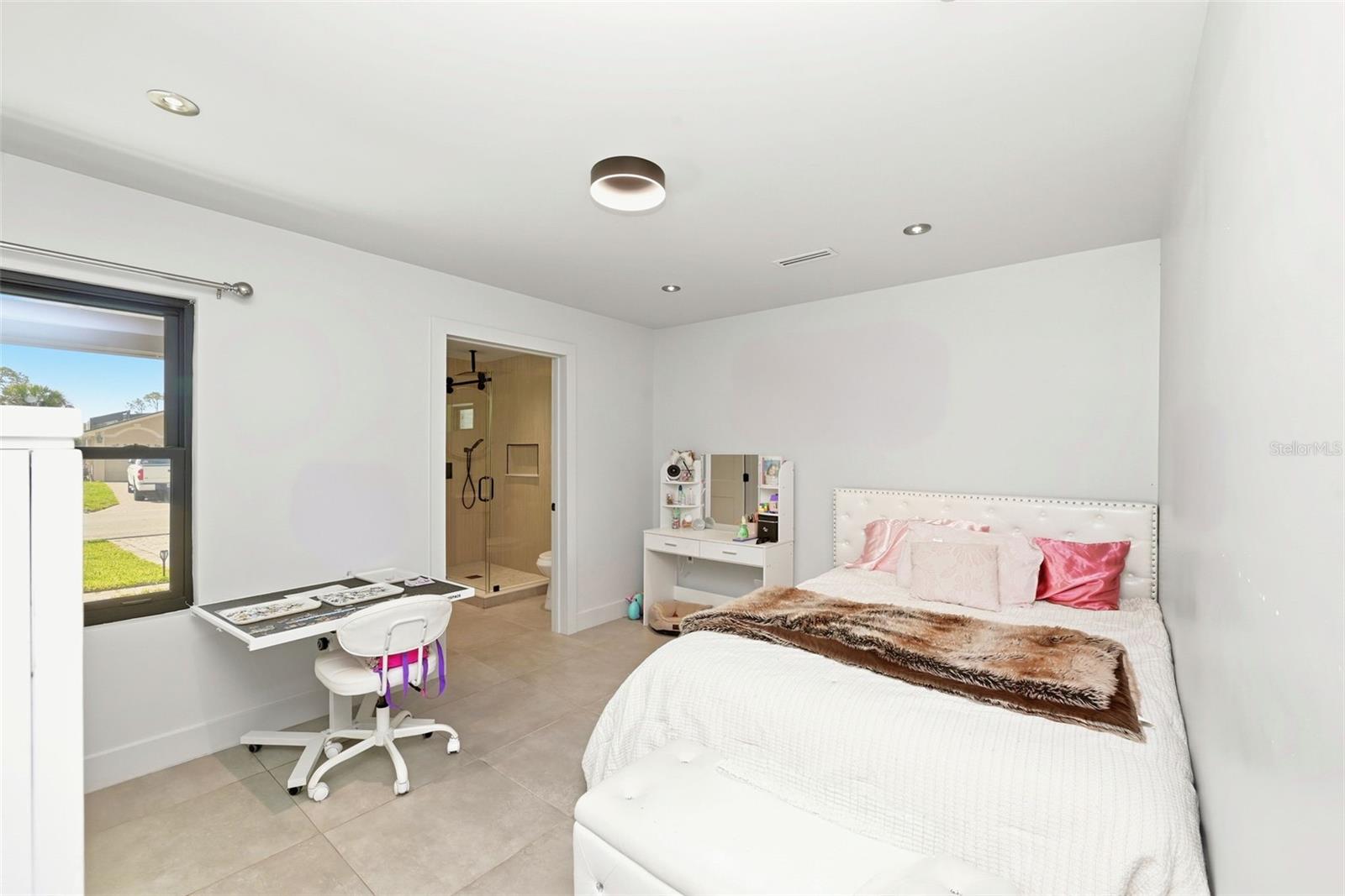 ORANGE TREE COUNTRY CLUB - Residential