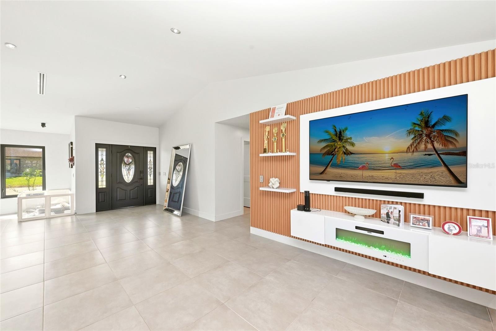 ORANGE TREE COUNTRY CLUB - Residential