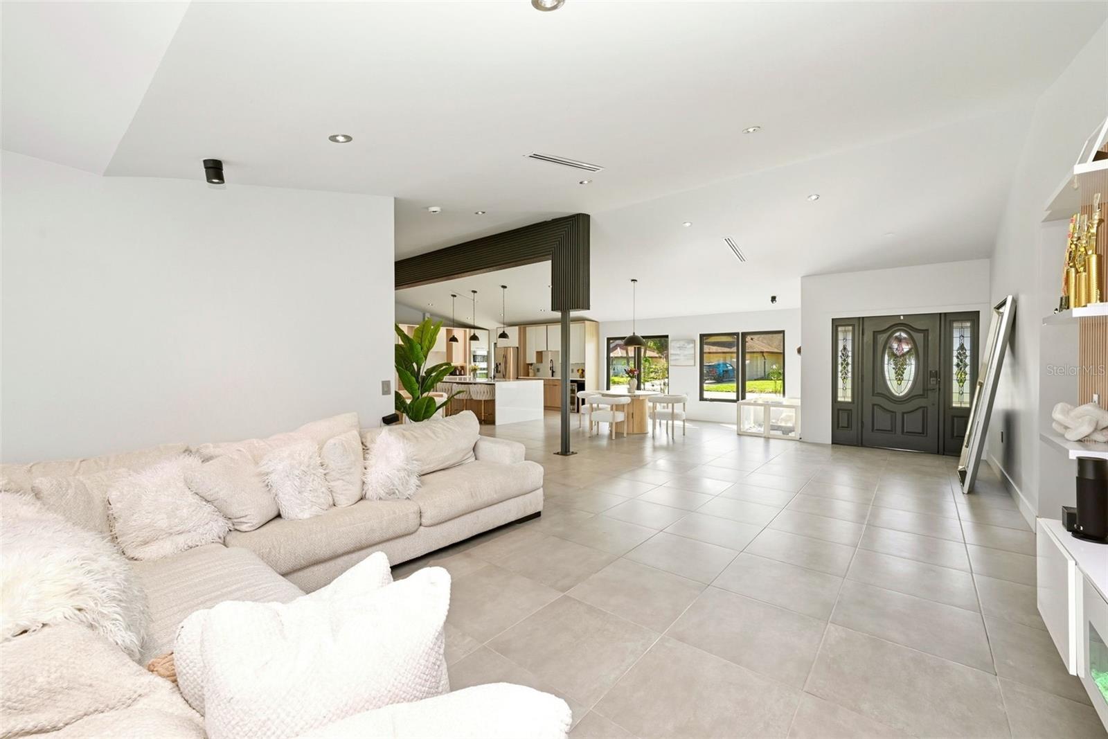 ORANGE TREE COUNTRY CLUB - Residential