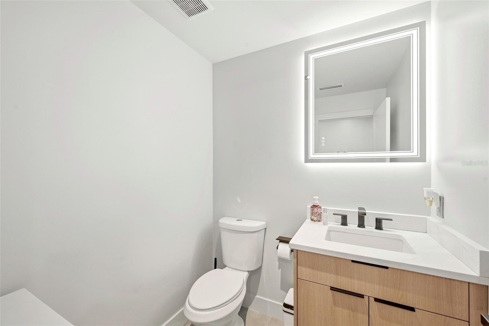 ORANGE TREE COUNTRY CLUB - Residential