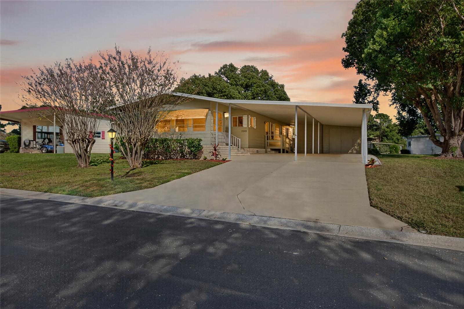 BANBURY VILLAGE CONDO - Residential