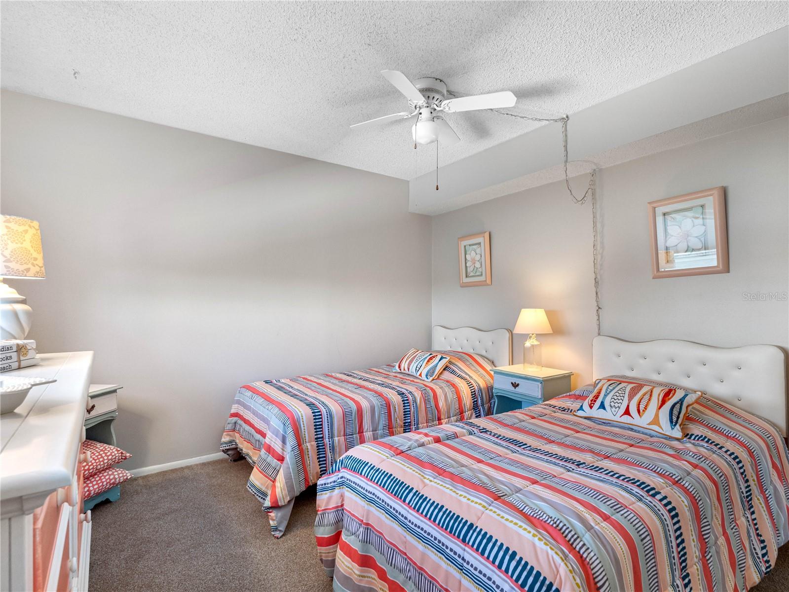 WATERS EDGE 1 CONDO - Residential