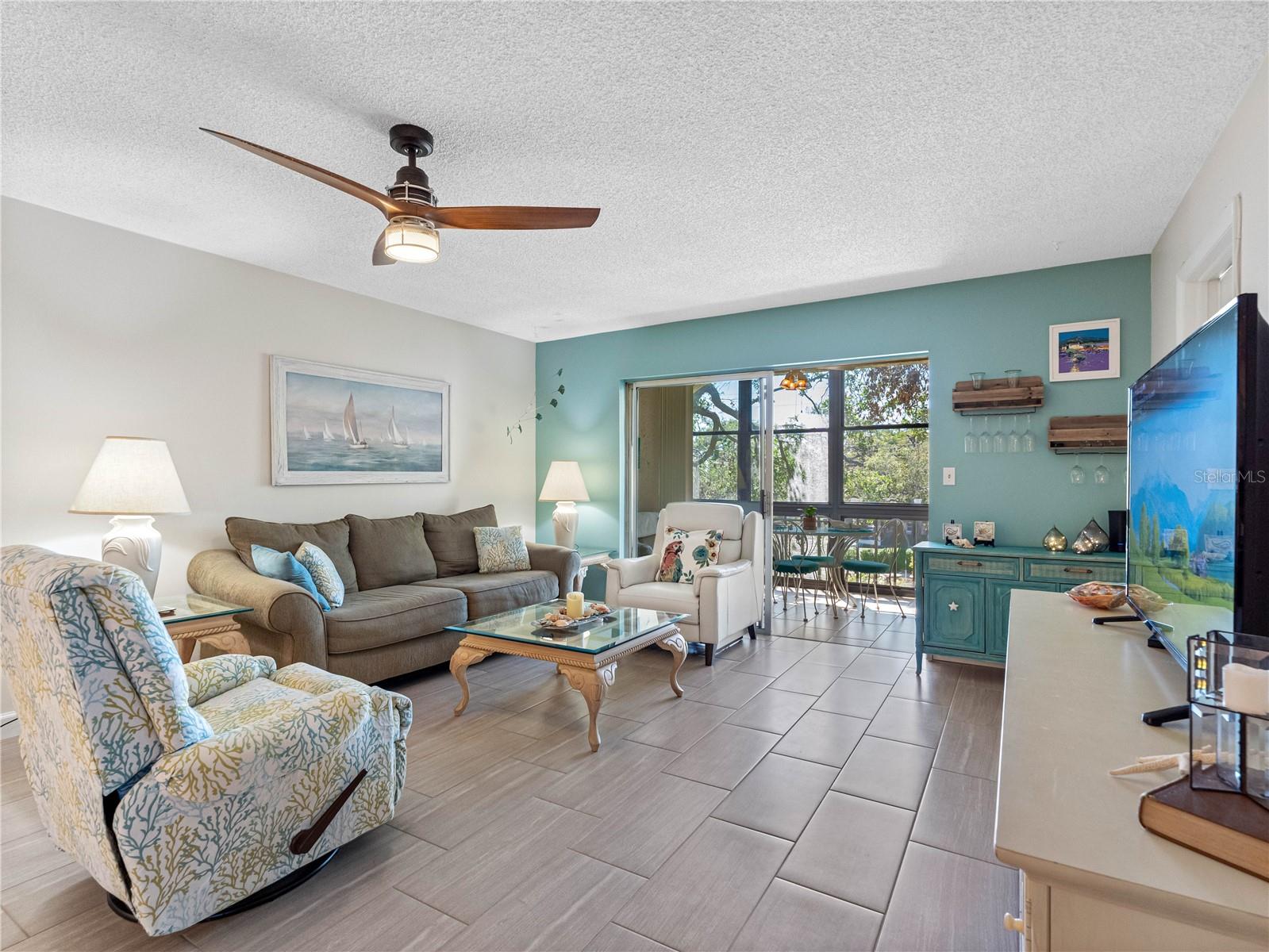 WATERS EDGE 1 CONDO - Residential