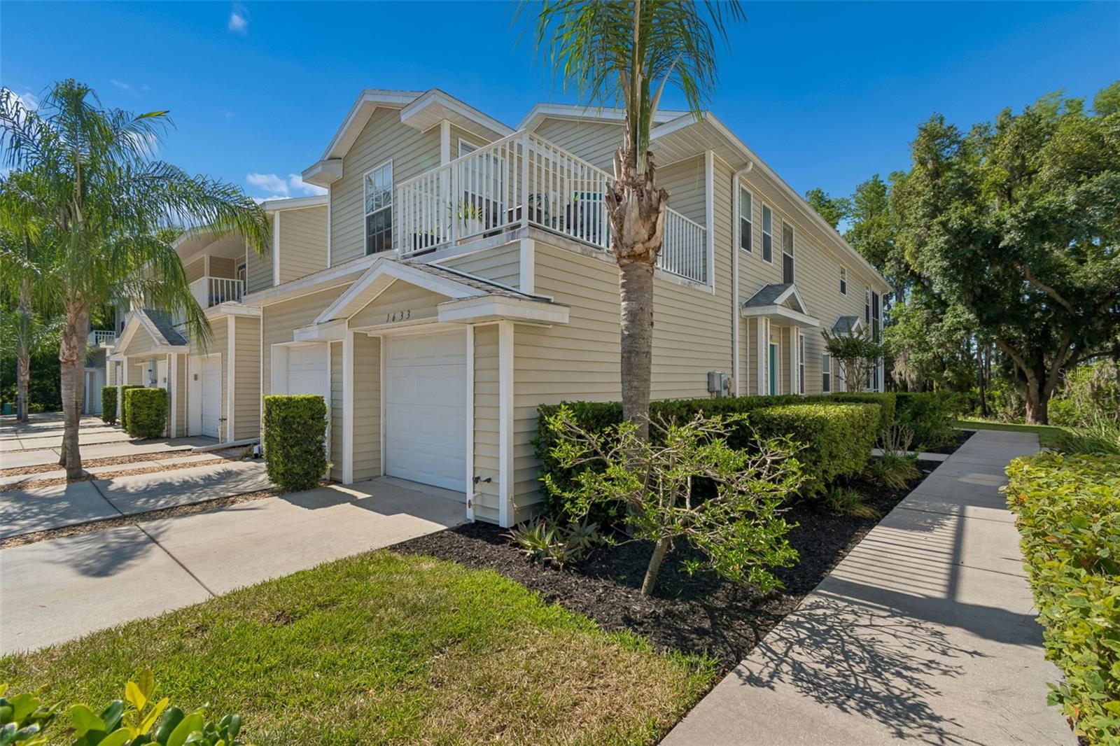 1633 HAMMOCKS AVENUE 1633