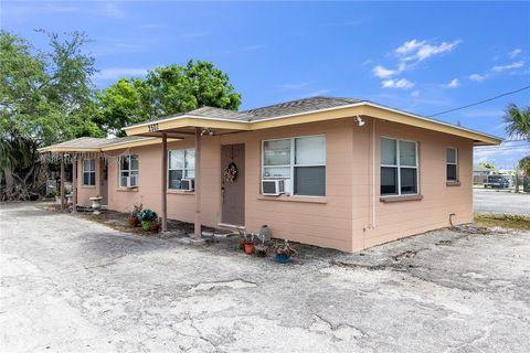 2503 10TH STREET W BRADENTON FL 34205