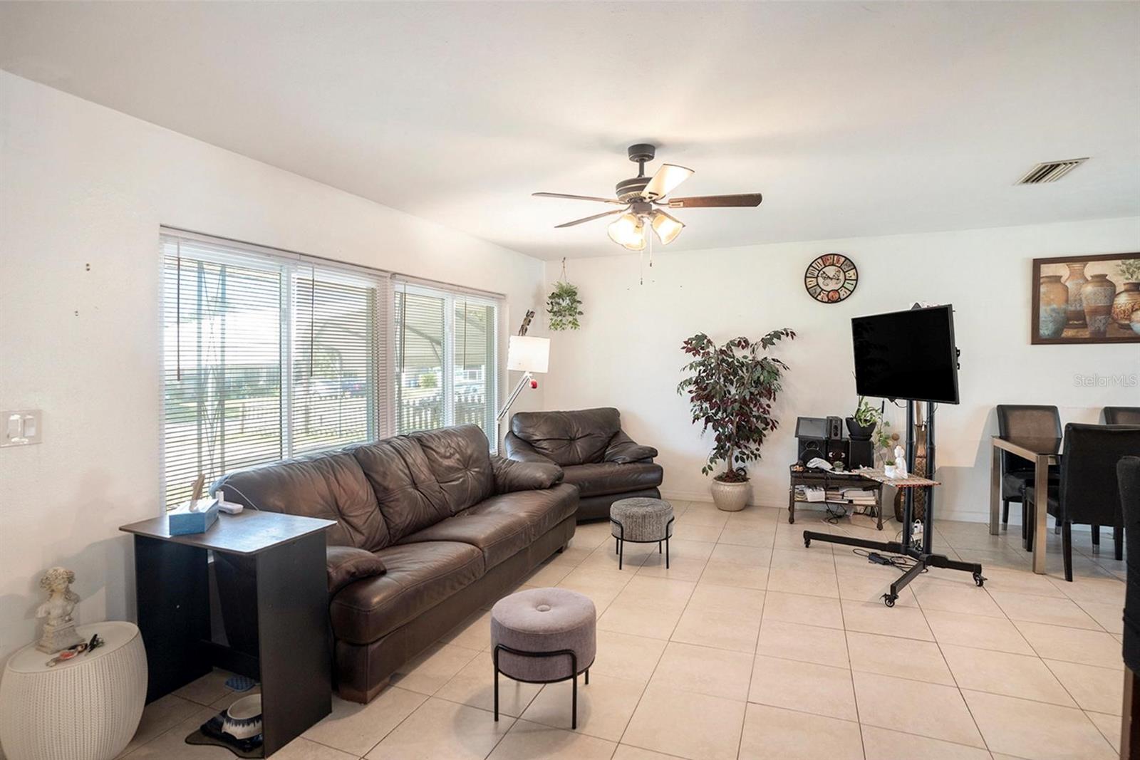 504 HEDGE ROW ROAD