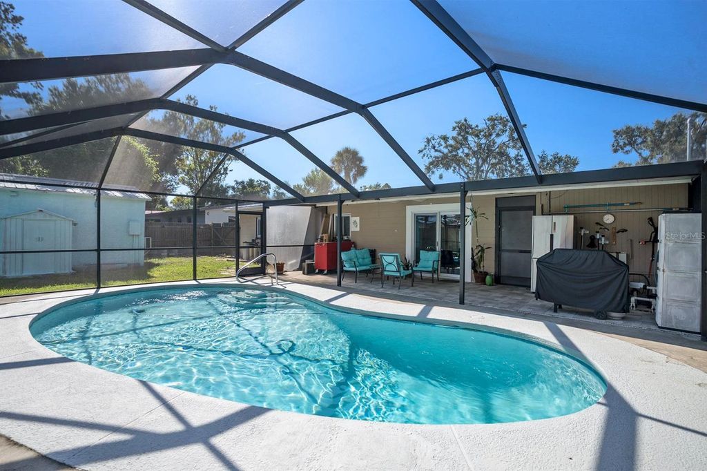 Photo of 504 Hedge Row Road, Brandon, FL 33510 (MLS # TB8422749)