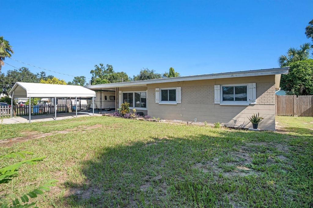 Photo of 504 Hedge Row Road, Brandon, FL 33510 (MLS # TB8422749)