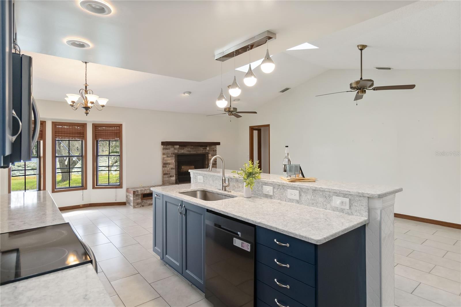 HIDDEN LAKE ESTATES - Residential