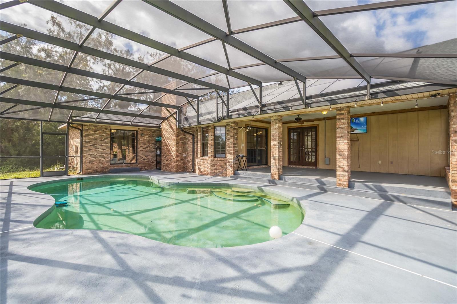 2375 SALEM DRIVE