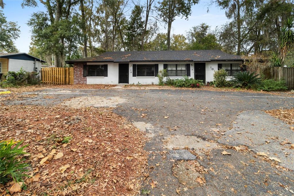 Photo of 1018 SW 60th Terrace #A, Gainesville, FL 32607 (MLS # O6343900)