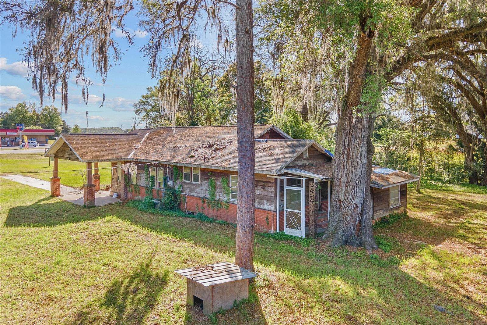 FLORA CREST FARMS - Residential