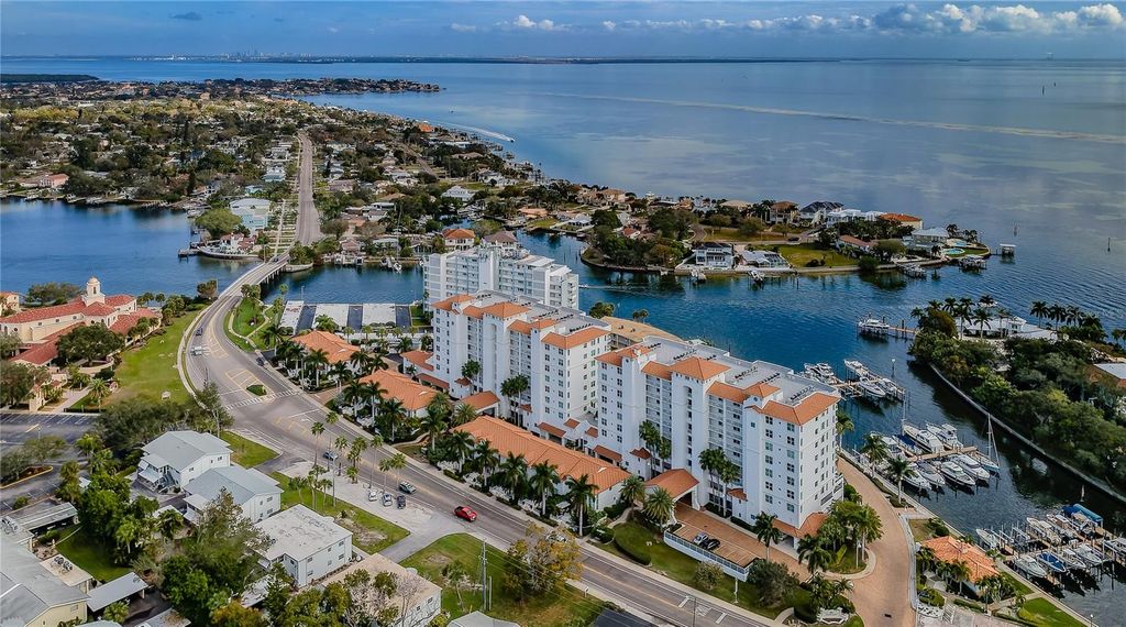 Photo of 1325 Snell Isle Boulevard NE #607, St Petersburg, FL 33704 (MLS # TB8373352)