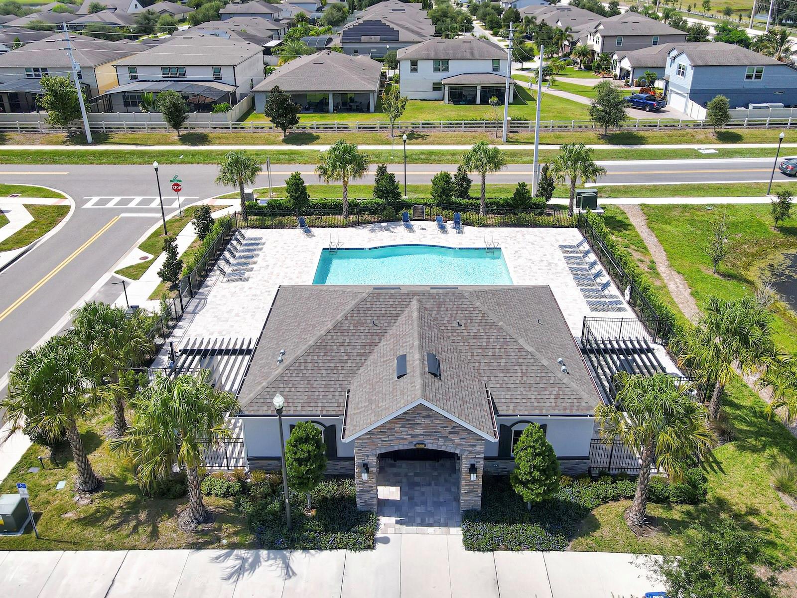 TOWNS AT NARCOOSSEE COMMONS - Residential