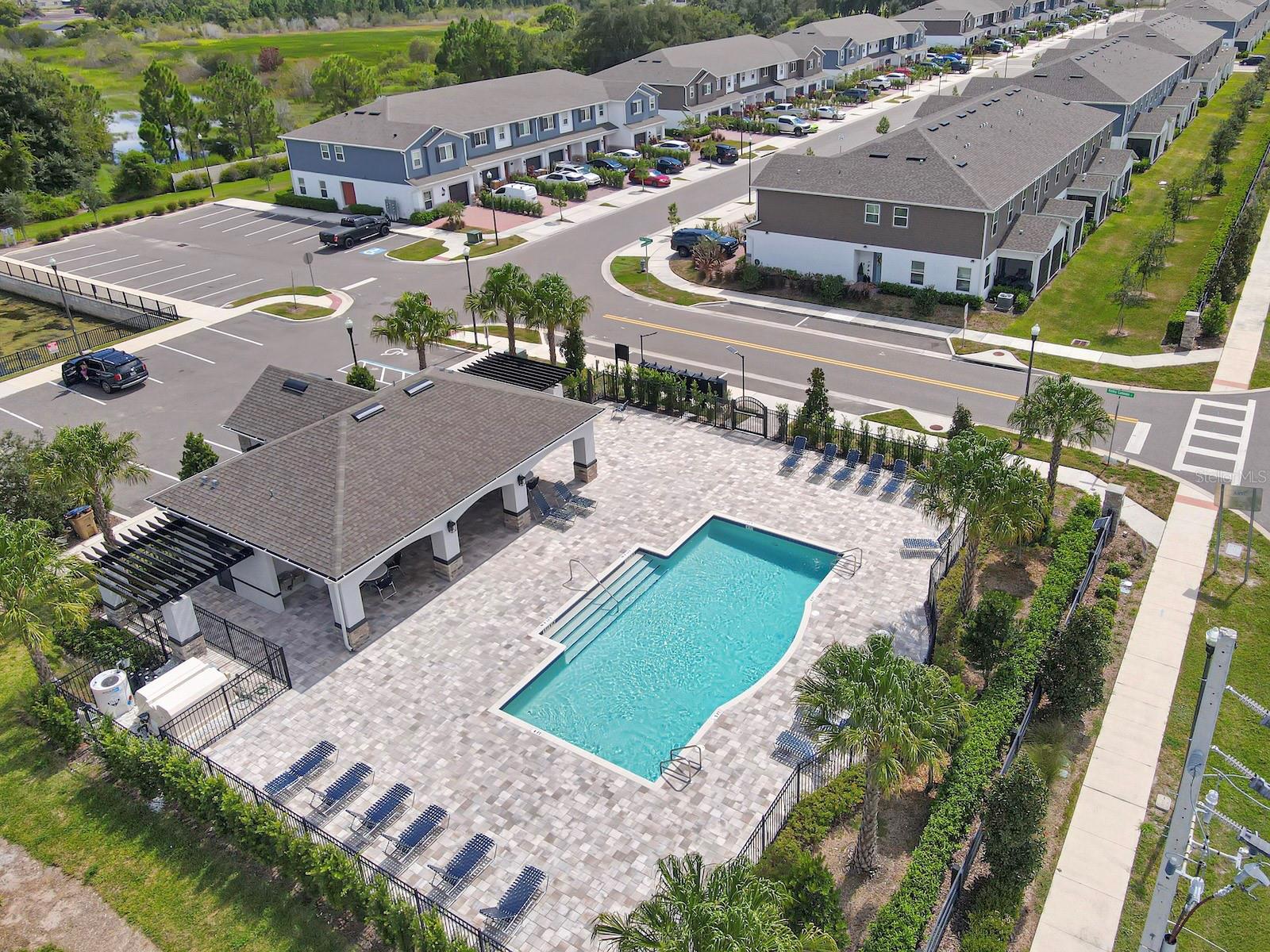 TOWNS AT NARCOOSSEE COMMONS - Residential