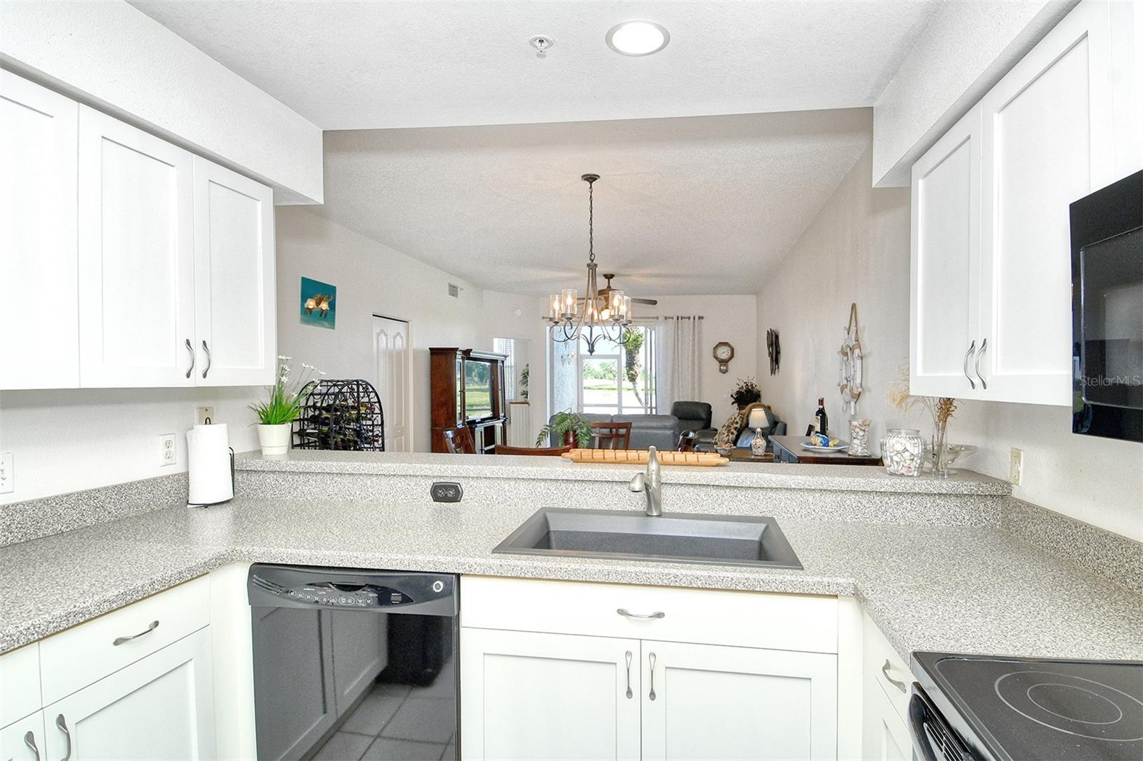 HERITAGE OAKS GOLF & COUNTRY CLUB - Residential