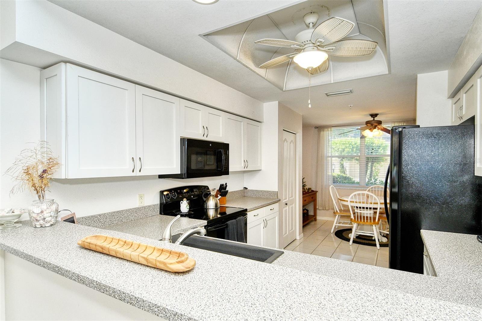 HERITAGE OAKS GOLF & COUNTRY CLUB - Residential