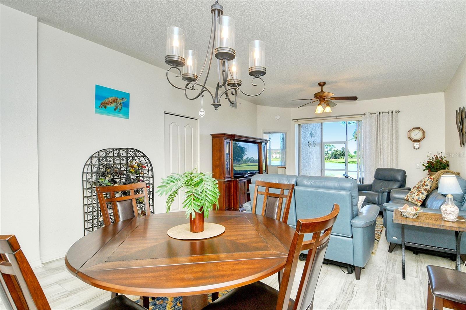 HERITAGE OAKS GOLF & COUNTRY CLUB - Residential