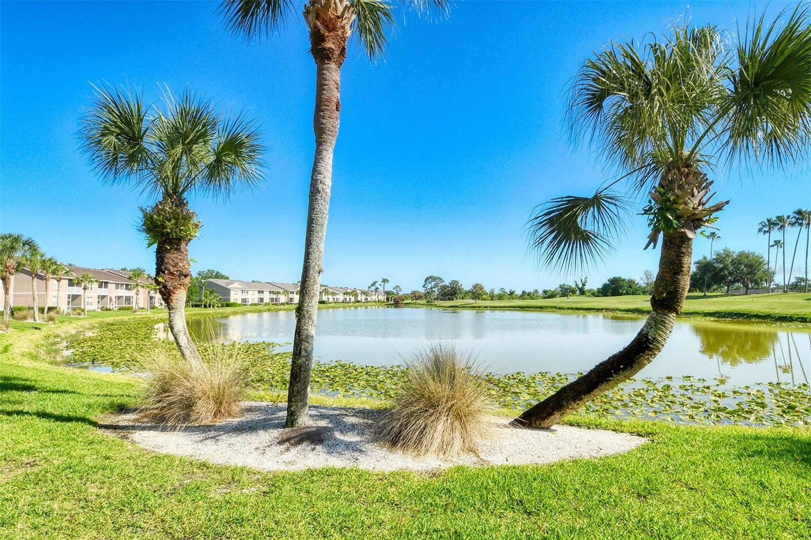 HERITAGE OAKS GOLF & COUNTRY CLUB - Residential