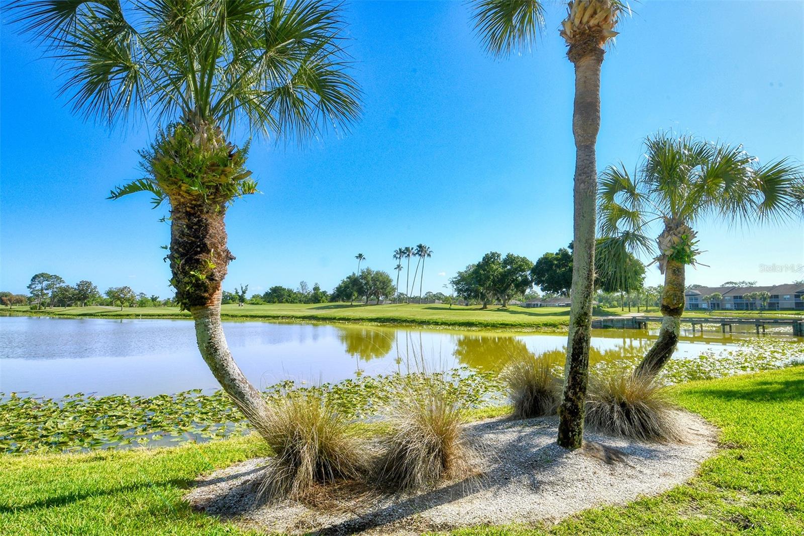 HERITAGE OAKS GOLF & COUNTRY CLUB - Residential