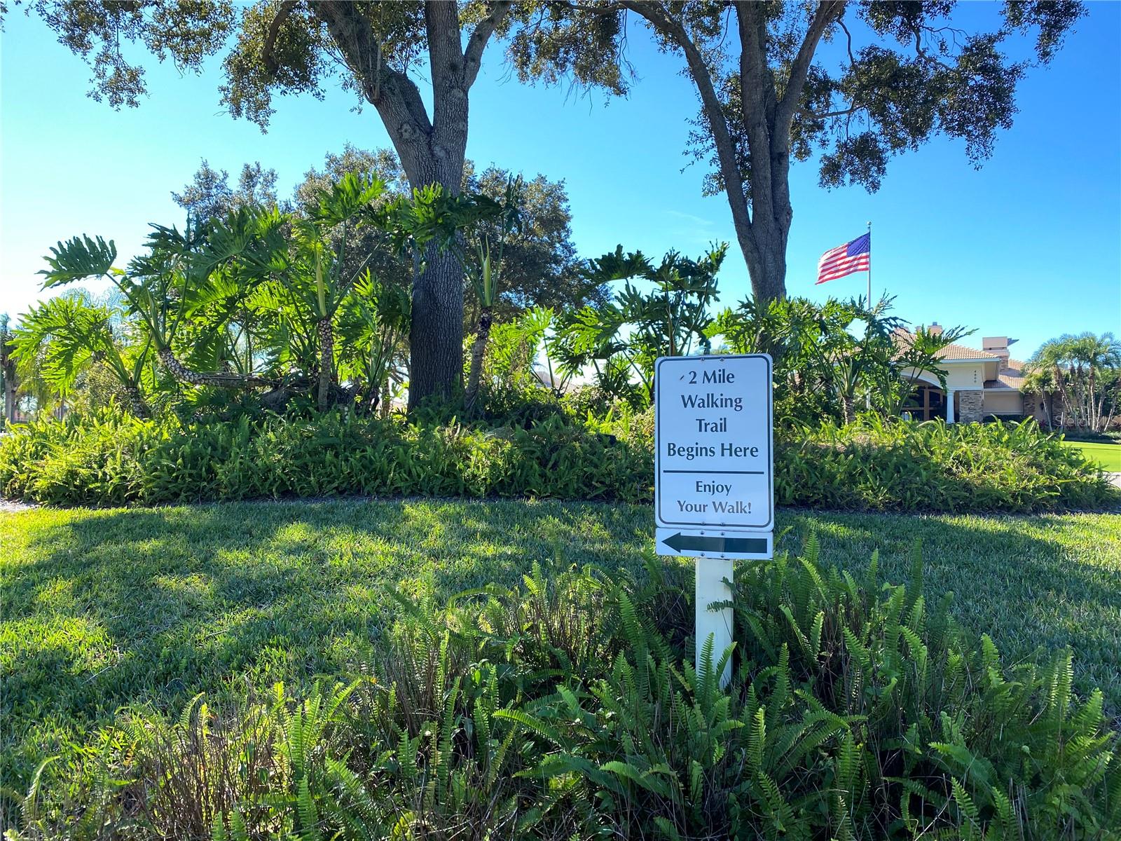 HERITAGE OAKS GOLF & COUNTRY CLUB - Residential
