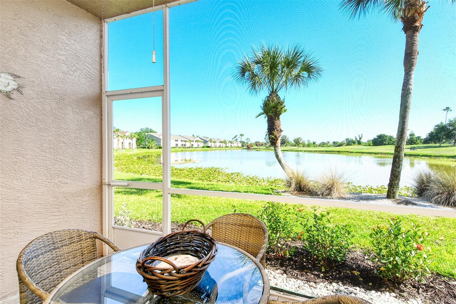 HERITAGE OAKS GOLF & COUNTRY CLUB - Residential