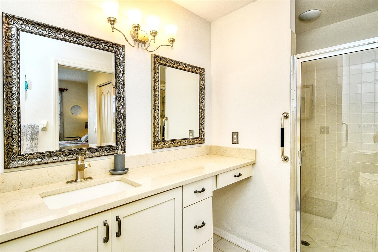 HERITAGE OAKS GOLF & COUNTRY CLUB - Residential