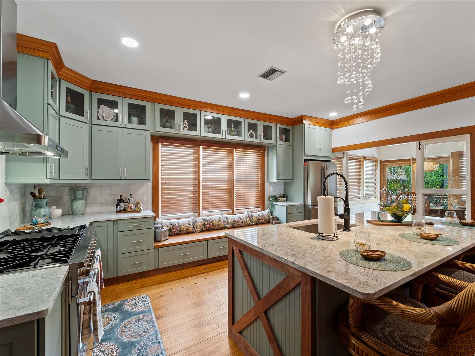 EAGLE POINT CLUB THE - Residential