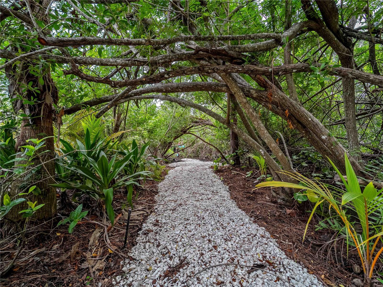 EAGLE POINT CLUB THE - Residential