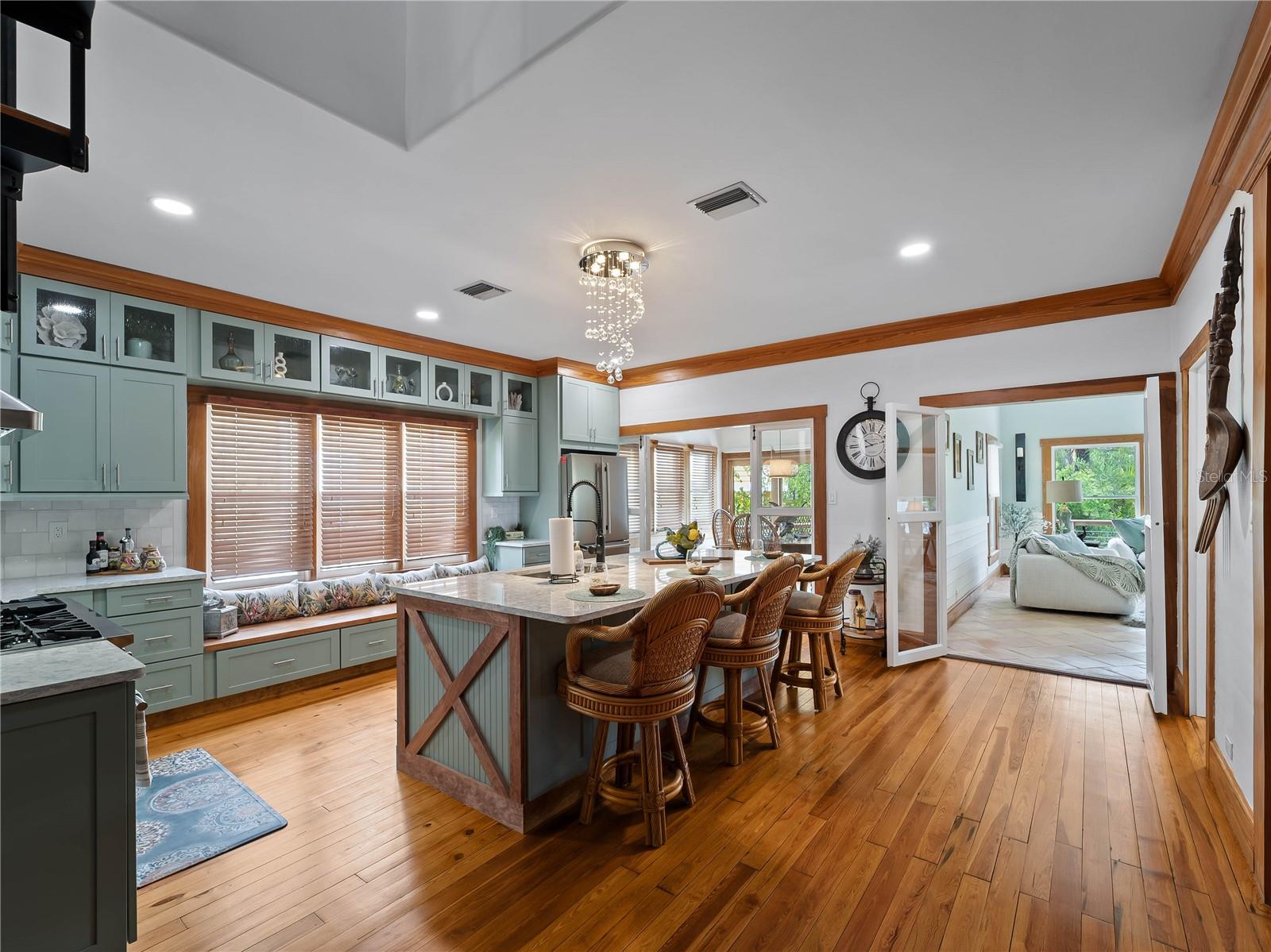 EAGLE POINT CLUB THE - Residential