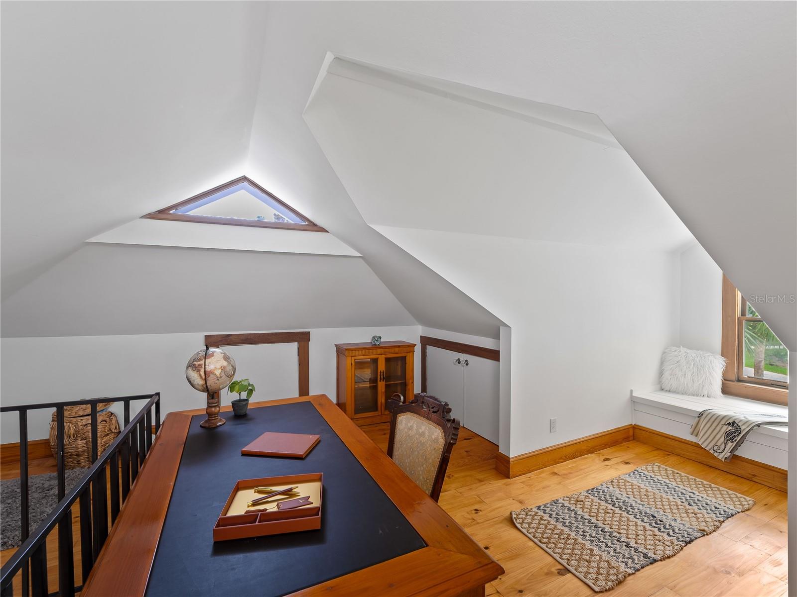 EAGLE POINT CLUB THE - Residential